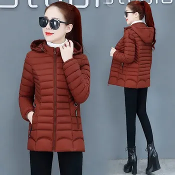 2021 Jesensko-zimska jakna Tanke kratke ženske parkovi Svakodnevni jaknu sa pamučnom postavom Topla odjeća Kaputi s kapuljačom Monotono ženska gornja odjeća